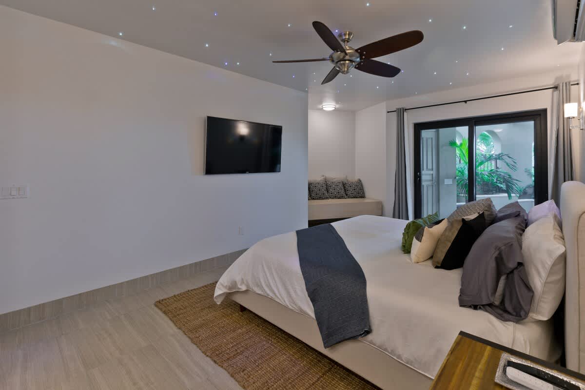 Lower Suite - Master Bedroom 1 (King Bed) and Large Ensuite Washroom and Walk-In Closet.  Star Lit LED Ceiling. Internet SmartTV (Netflix, Youtube)