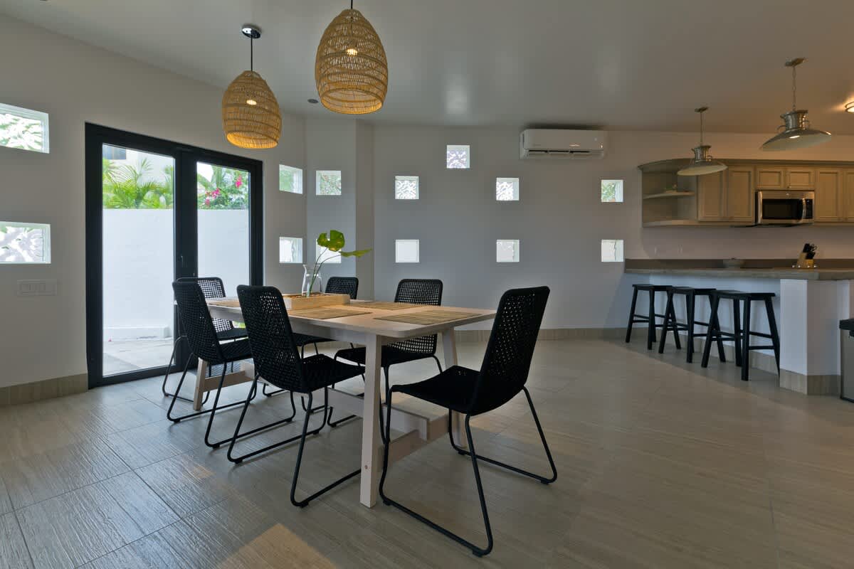 Lower Suite - Dining