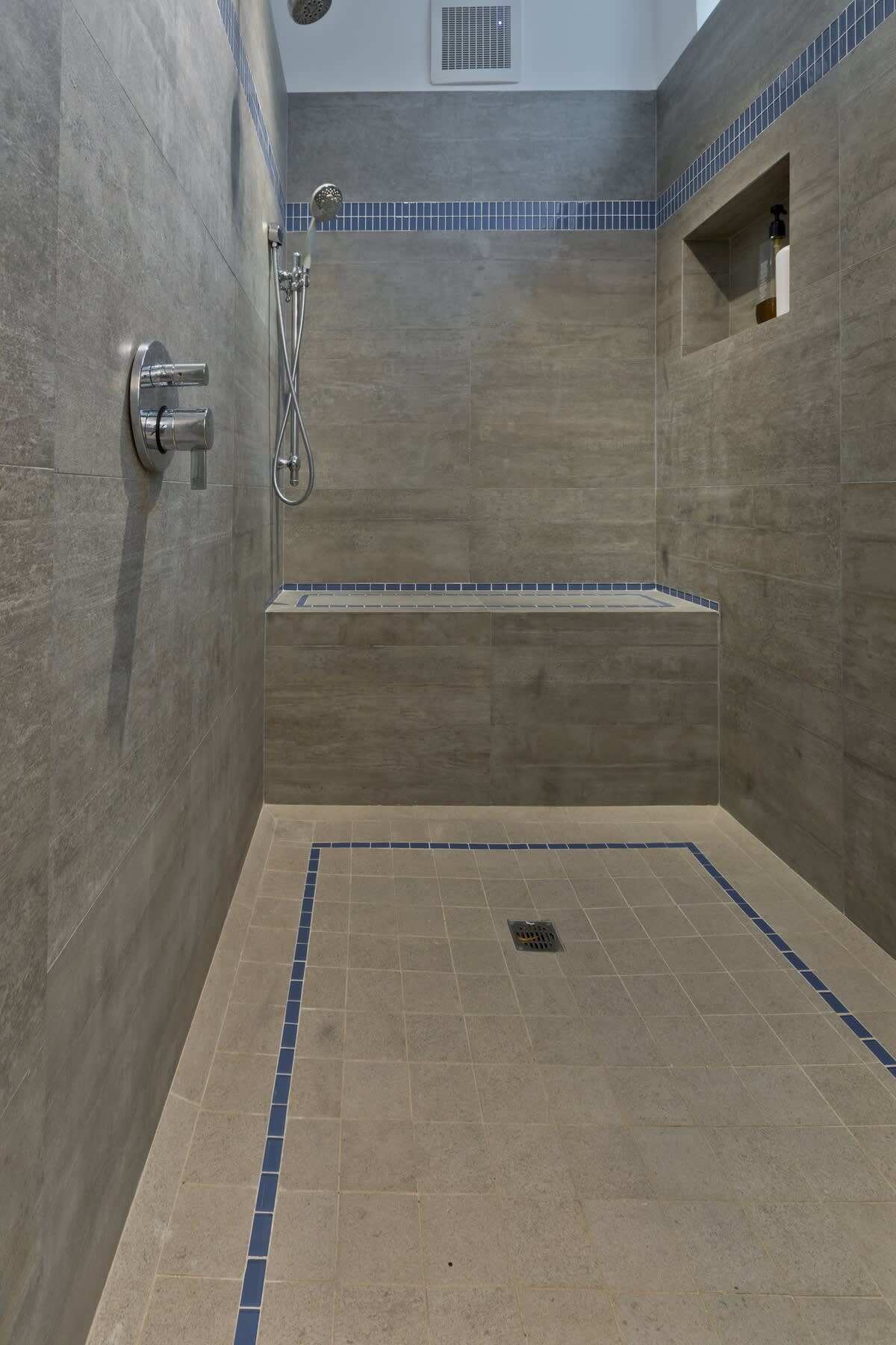 Lower Suite - Master Bedroom 1 Ensuite Large Shower