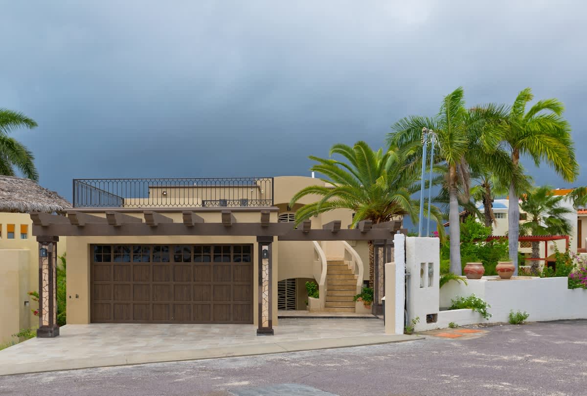 Casa Famlee  1 & 2 (Upper and Lower Suite)