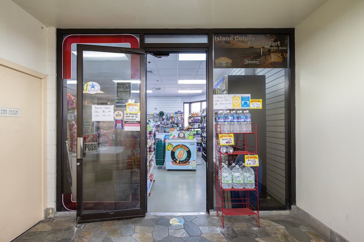 Convenience store on the 6th floor of the building 