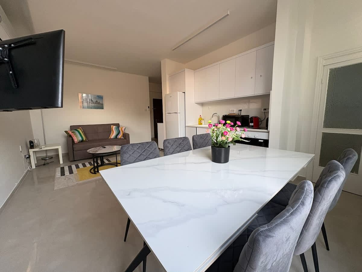 Trust Inn 3- Central TLV Getaway