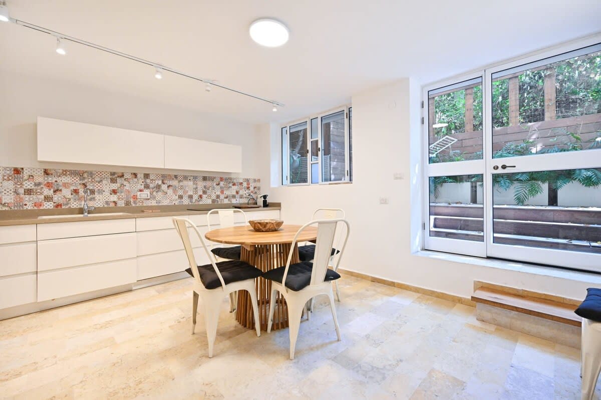 Trust Inn - Authentic Charm in Neve Tzedek