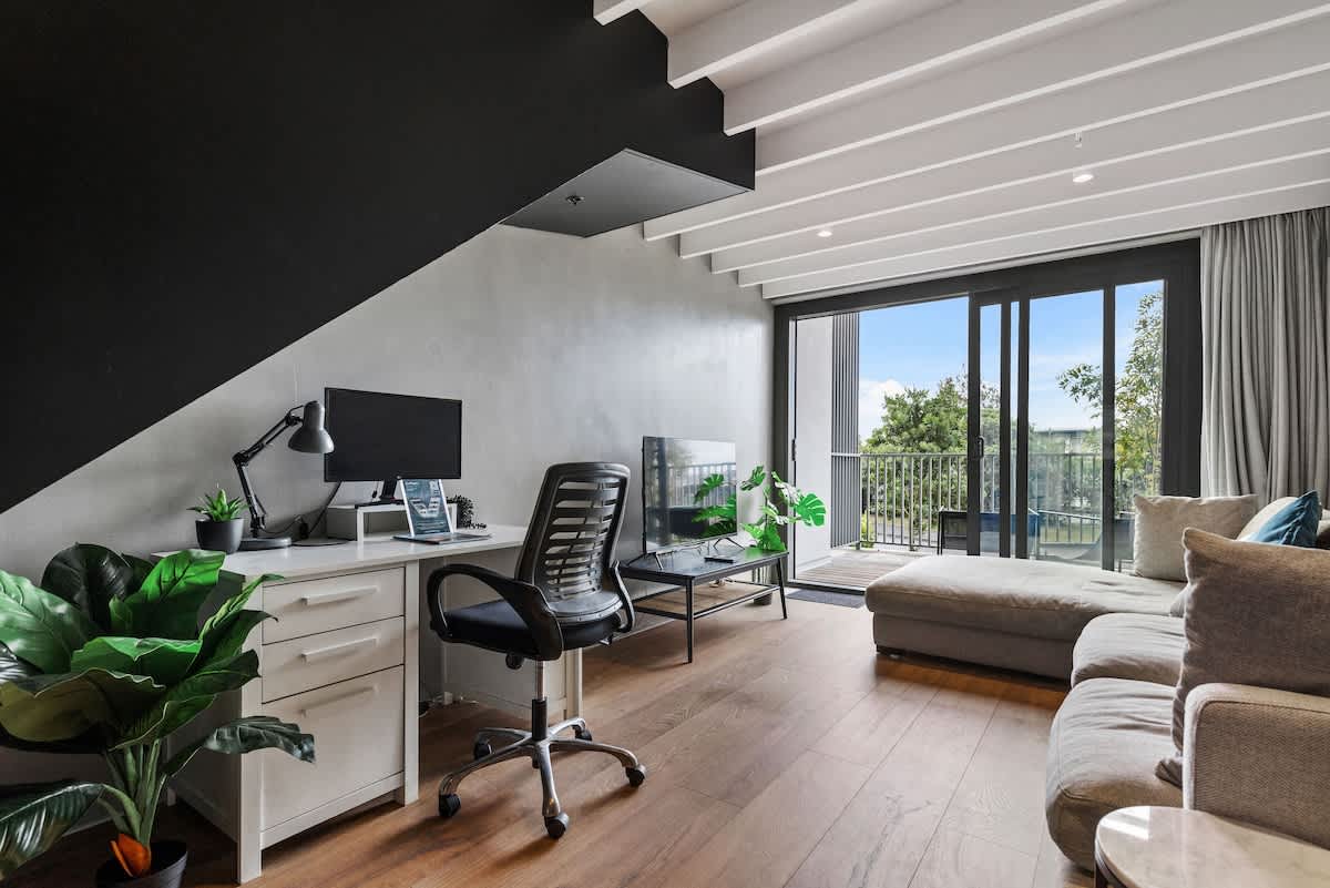 Modern CBD 1BR Parking Zodiak Stays | Photo 3