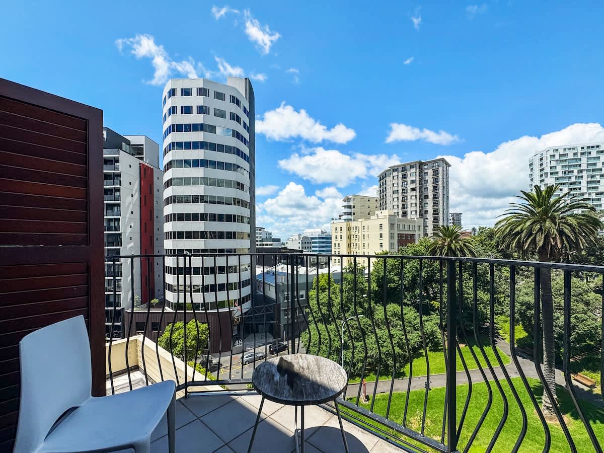 City Apartment with Balcony Views Zodiak Stays | Photo 2