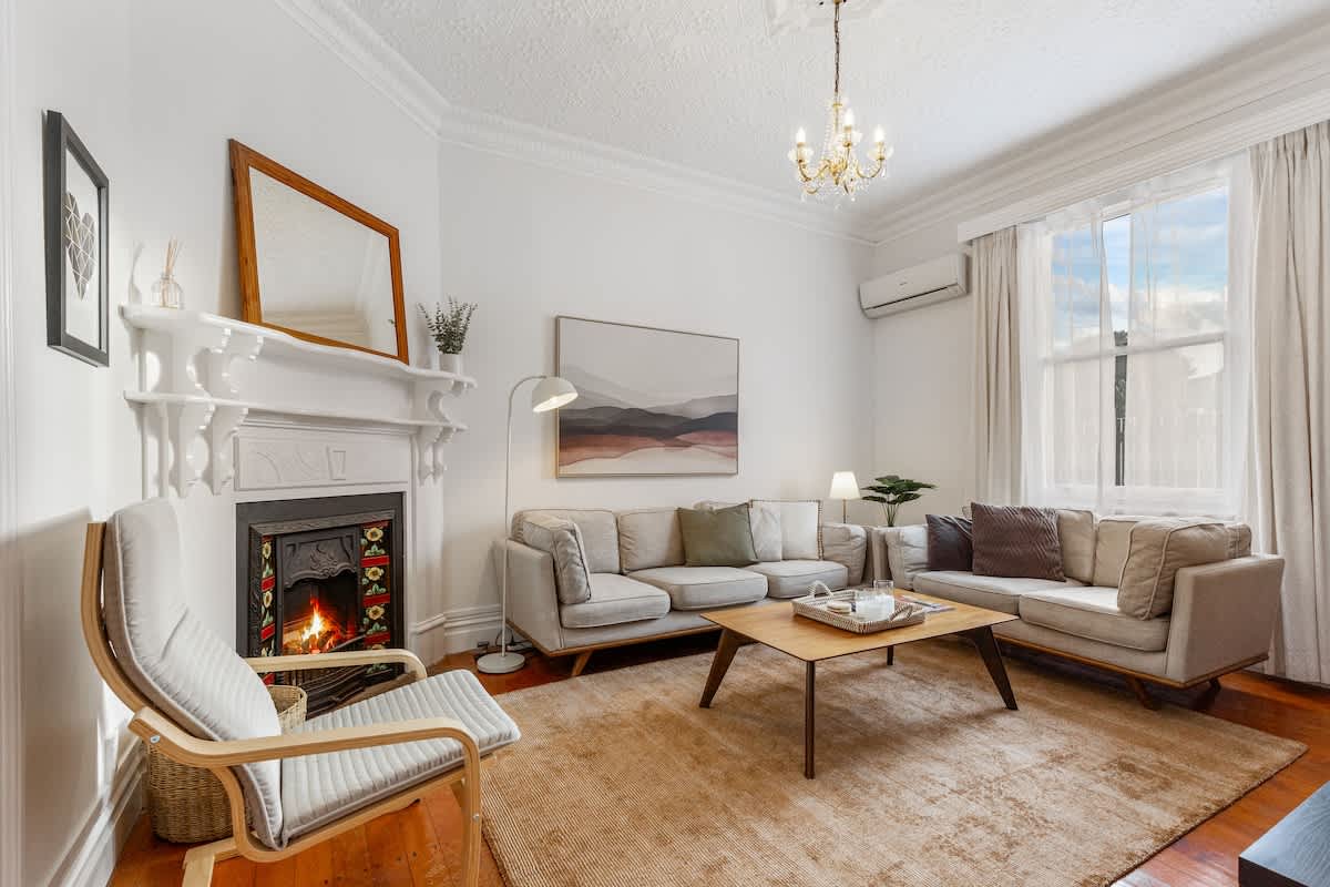 Beautiful Heritage Home in Mt Eden by Zodiak Stays