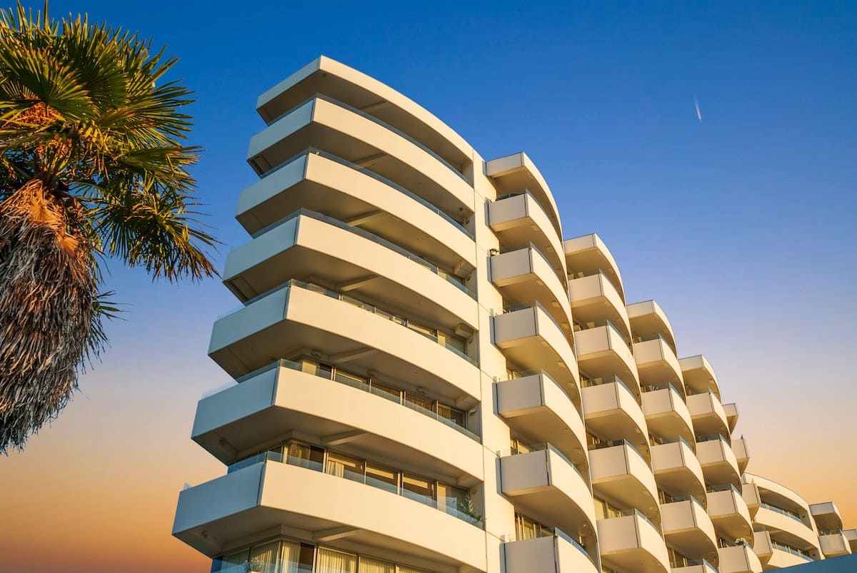 Modern CBD Stay with Harbour View Zodiak Stays | Photo 3