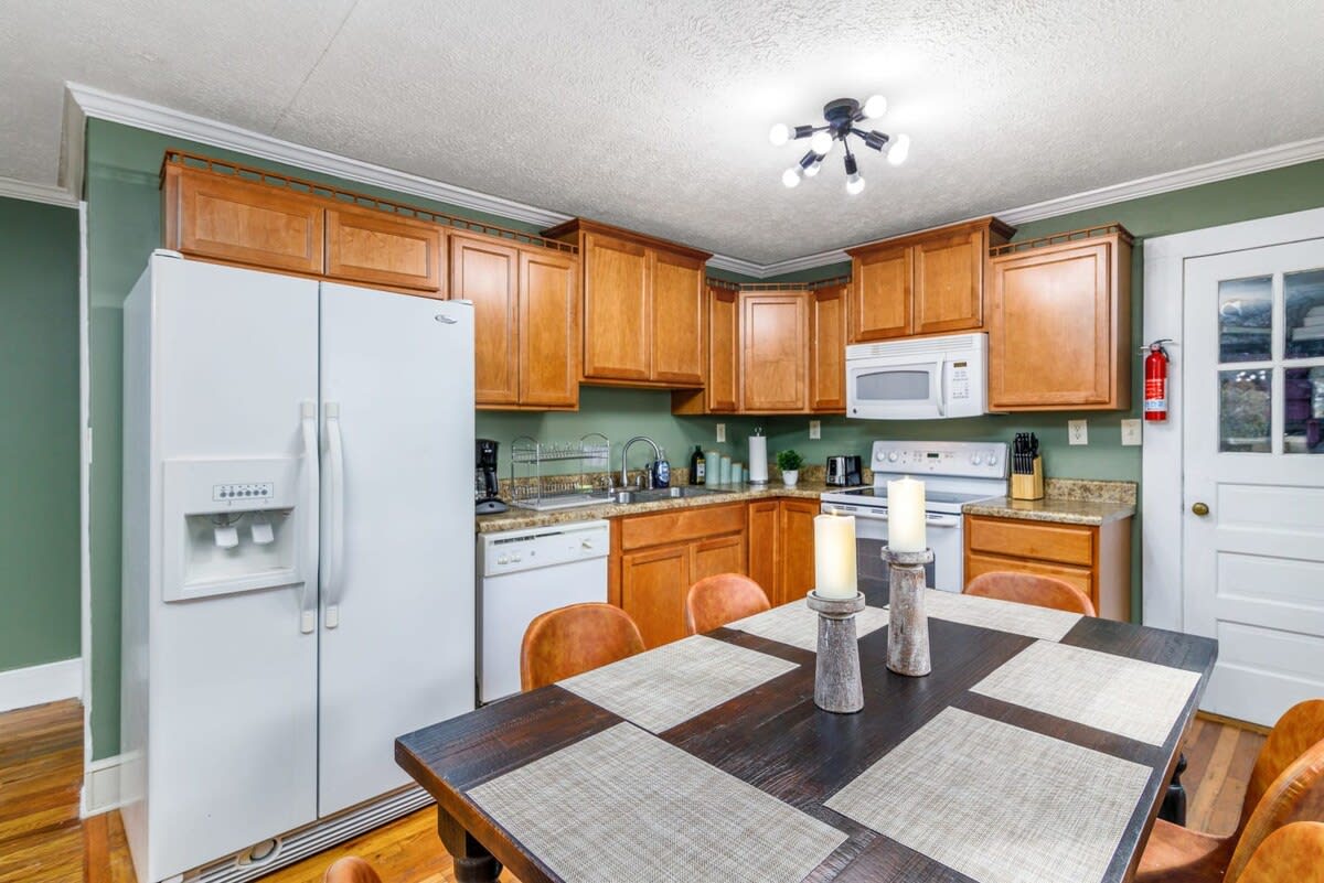 Seating for 6 at this large dining table.