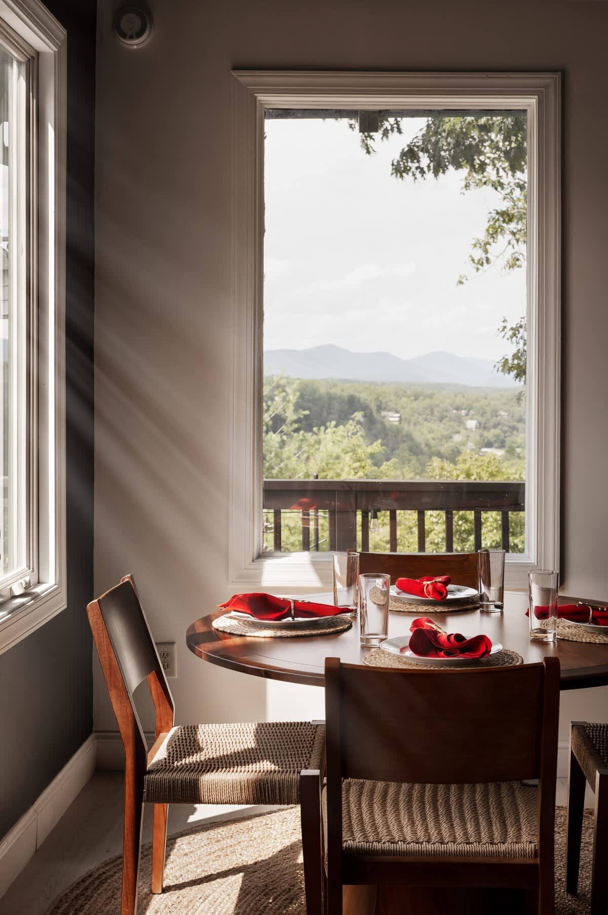 Hot Tub, Sauna, Theater & Minutes to Bryce Resort