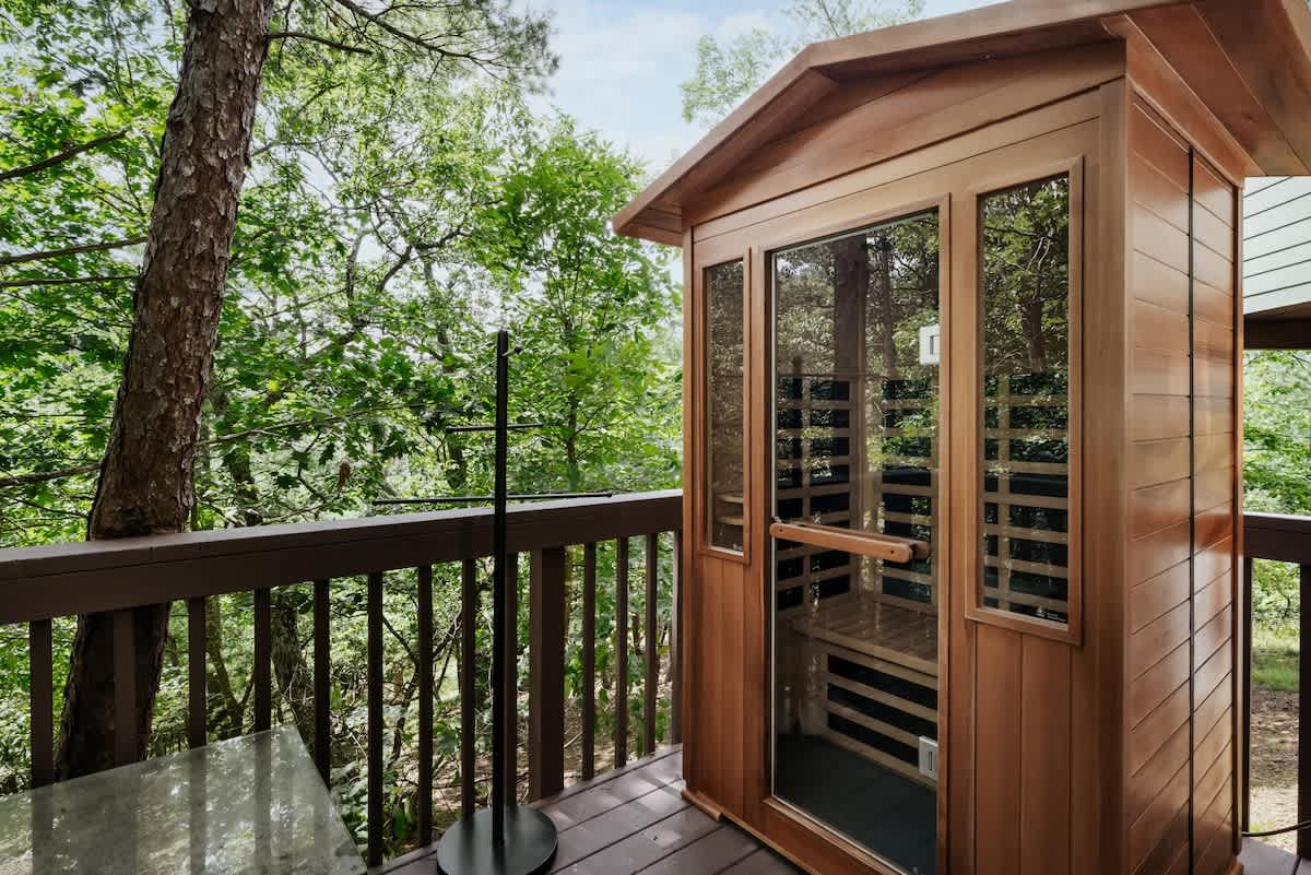 Hot Tub, Sauna, Theater & Minutes to Bryce Resort