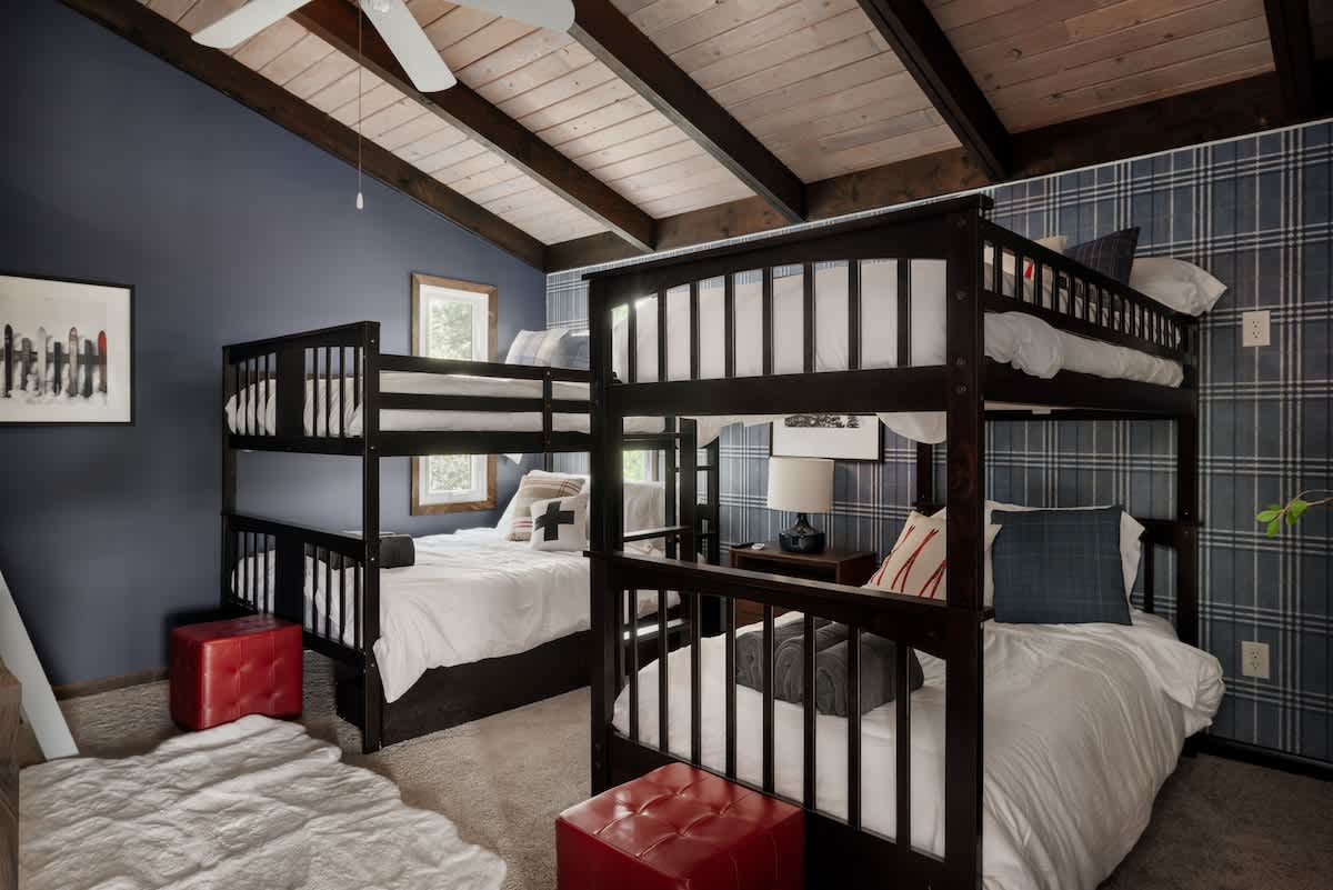 Hot Tub, Sauna, Theater & Minutes to Bryce Resort