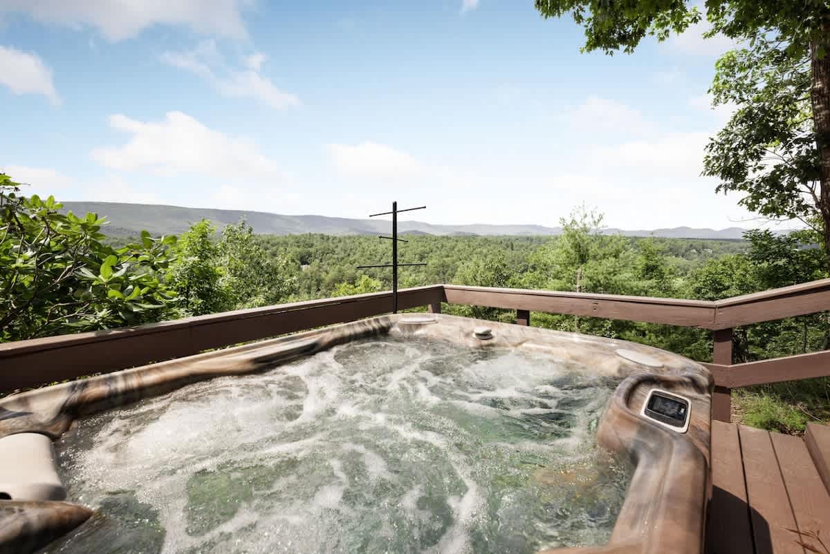 Hot Tub, Sauna, Theater & Minutes to Bryce Resort
