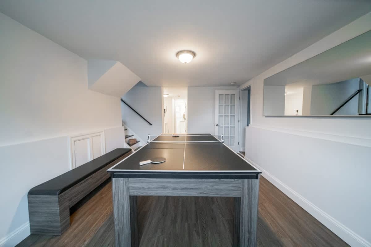 Ping pong table