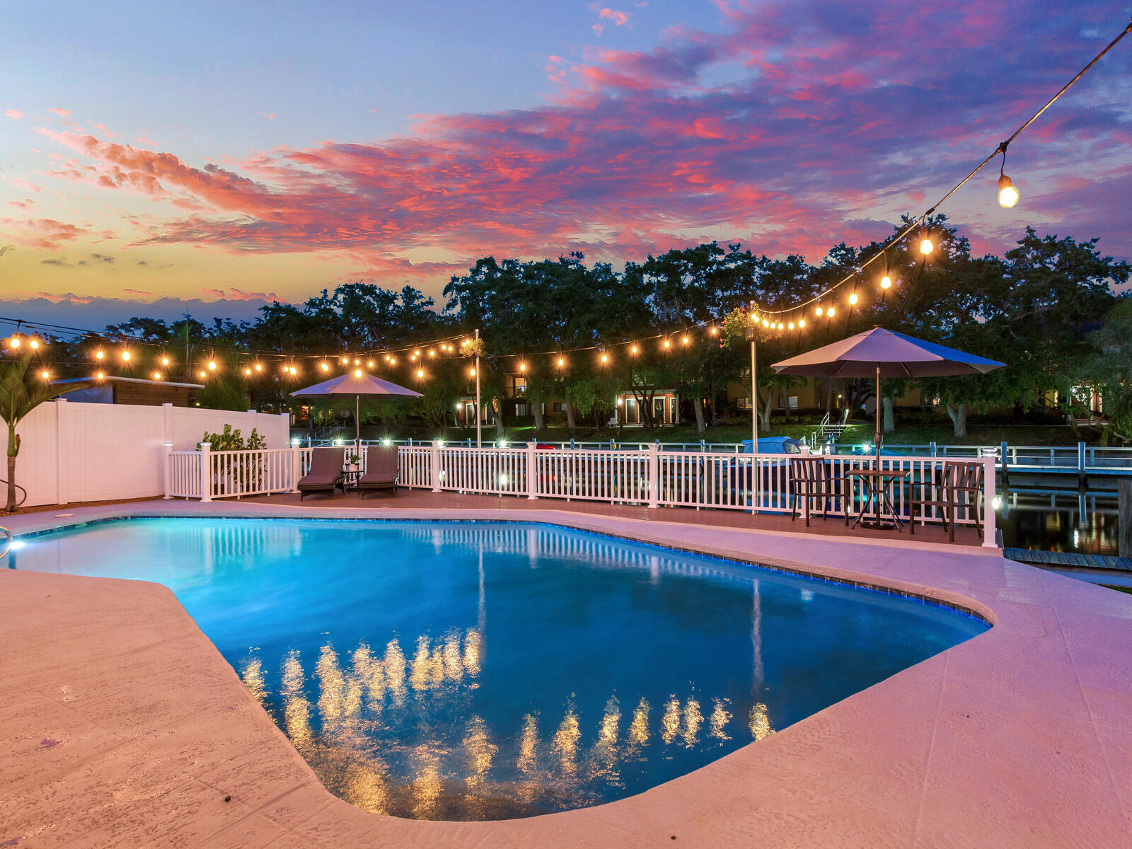 Tampa Villa w Private Dock Luxury Heated POOL & Hot tub — Tampa, FL — vacation rental