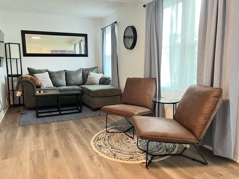 Renovated 3BR Home w/ Parking & Pet-Friendly — Madison Heights, MI — vacation rental