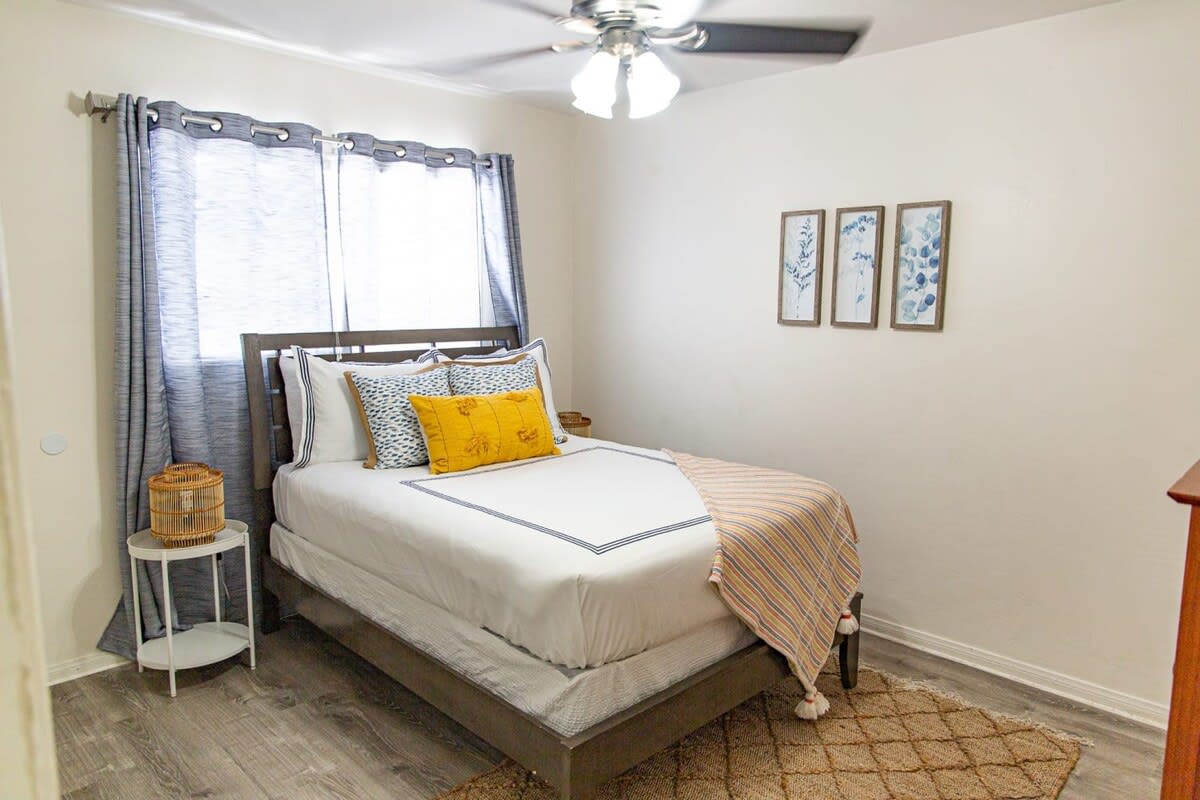 Amazing Pacific Beach Bungalow 4