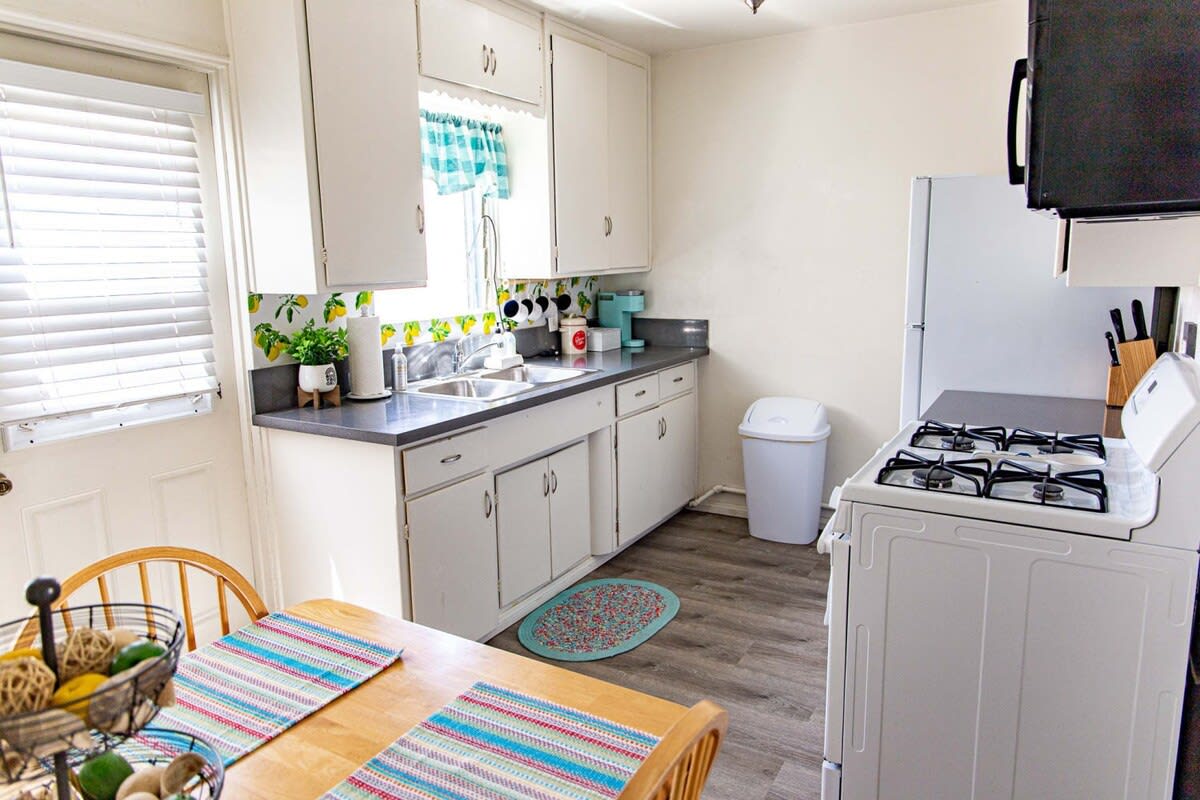 Amazing Pacific Beach Bungalow 3