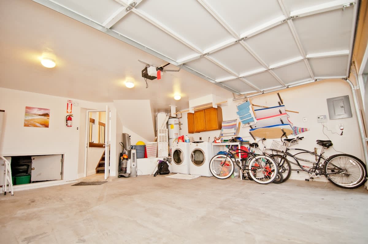 Incredible location steps to beach bay 8