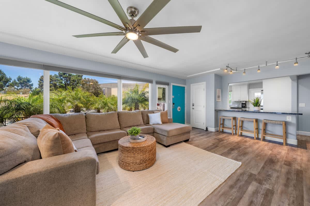 La Jolla Beach Cottage Private Guest Suite