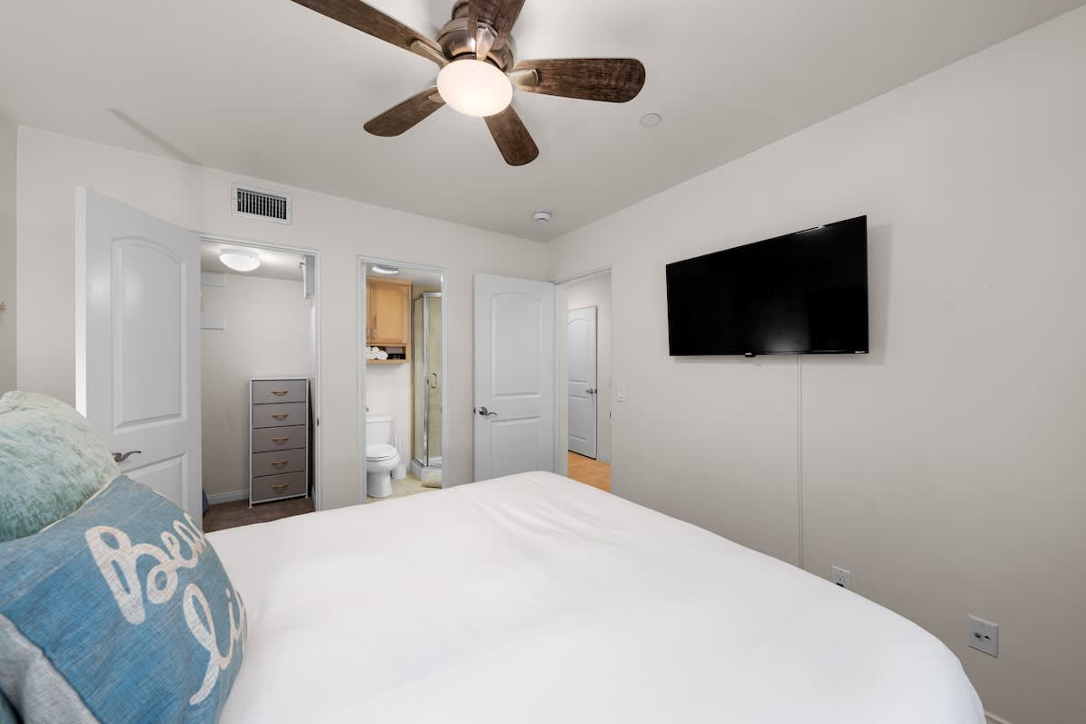 Good Vibes Only in PB 3bed with Bay Views 10