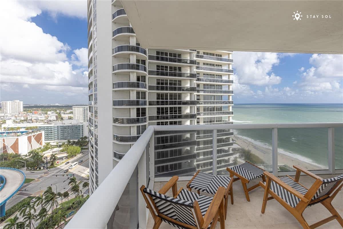 Elegant Resort - Beautiful Views — Hallandale Beach, FL — vacation rental