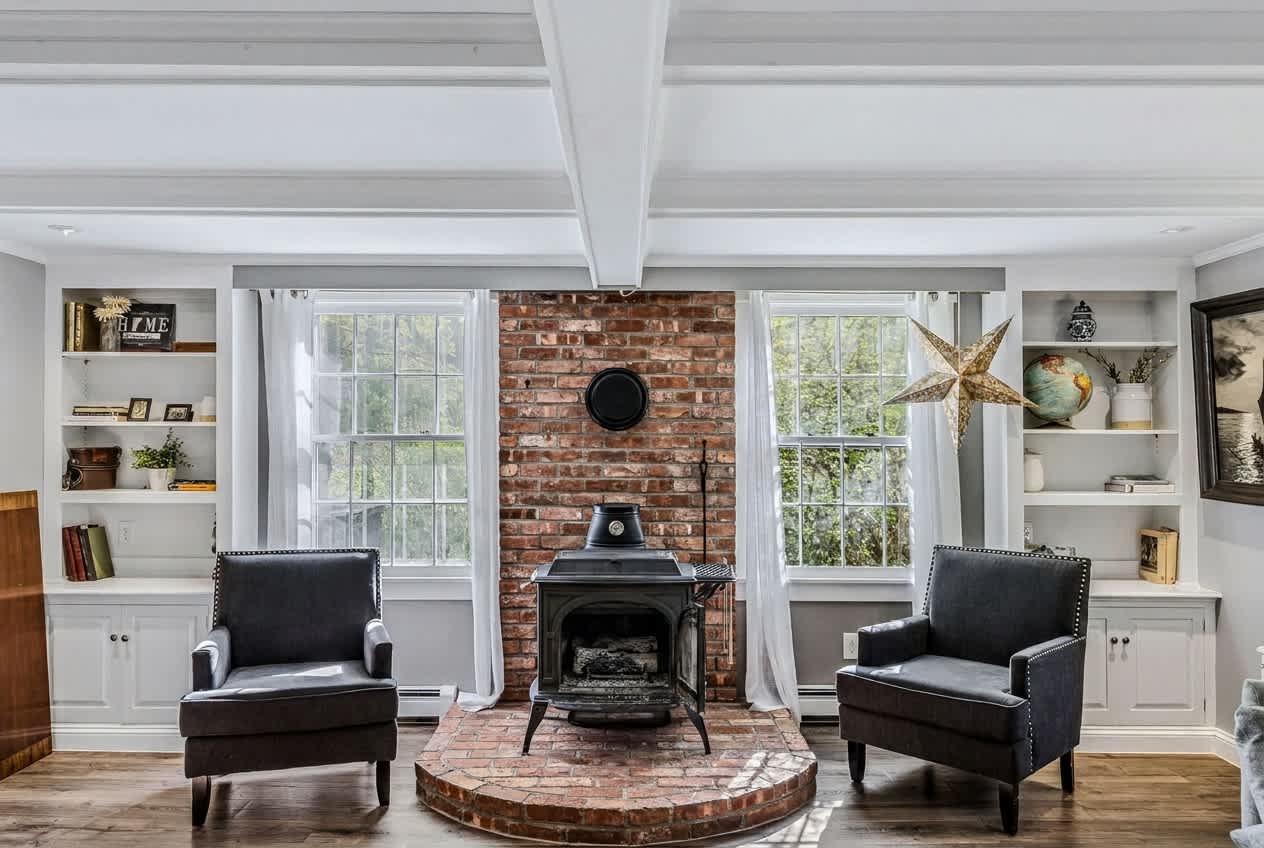 Cape Cod Home in Woodstock, Pet-Friendly & Wooded