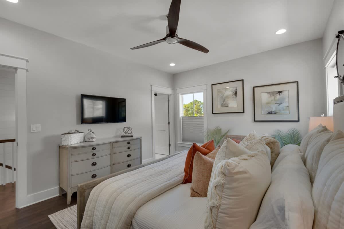 Goin' Coastal | Pet Friendly | 6-Seater Golf Cart