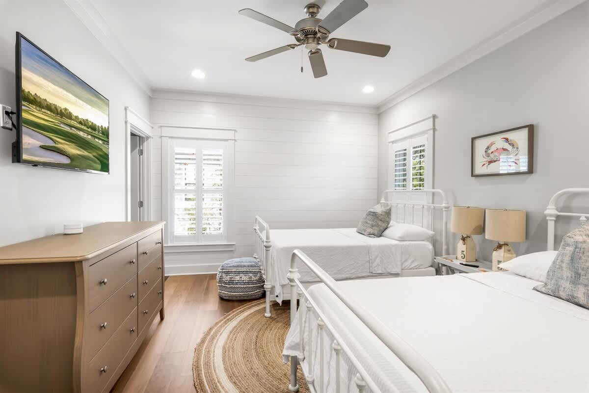 Southern Tides 4BR/4.5BA | Sleeps 14 | Golf Cart