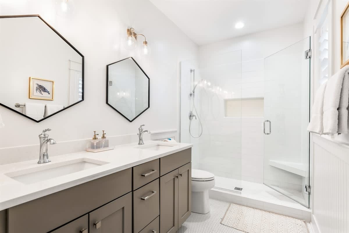 Southern Tides 4BR/4.5BA | Sleeps 14 | Golf Cart