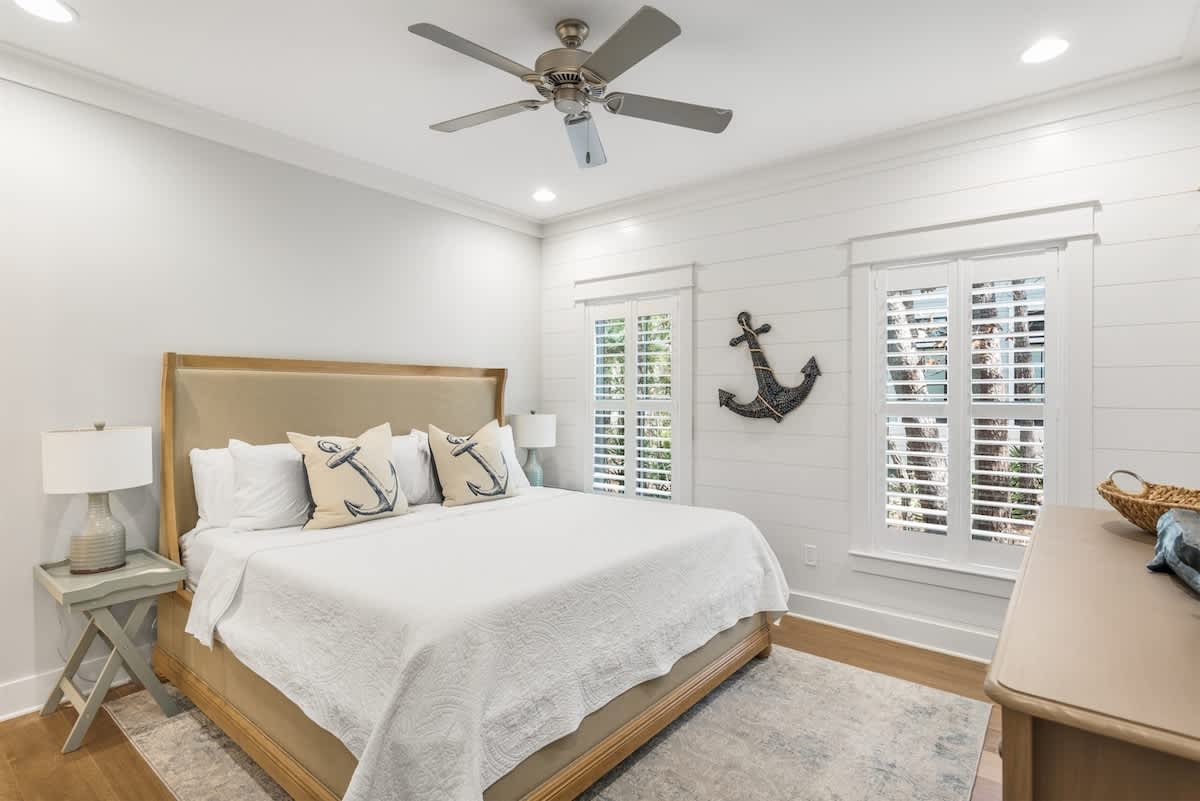 Southern Tides 4BR/4.5BA | Sleeps 14 | Golf Cart