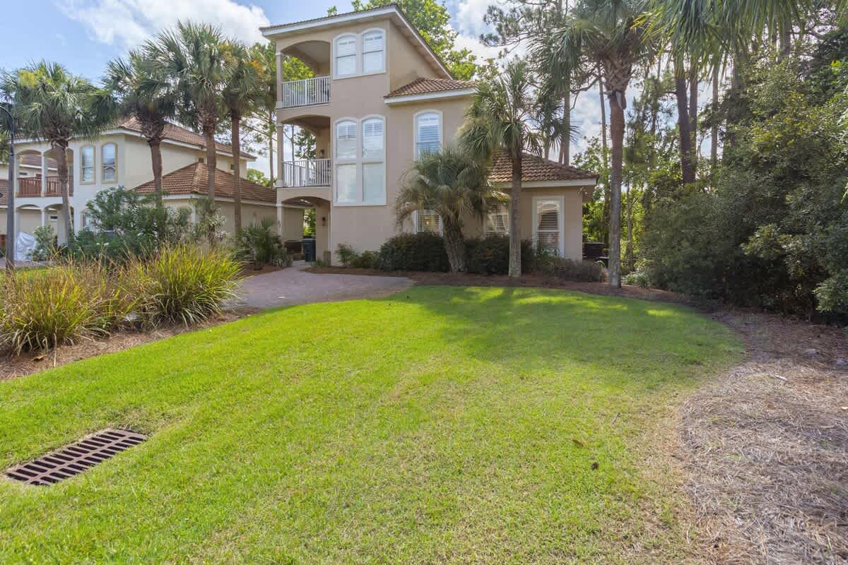 30A Gem | Fire Pit + Modern Decor