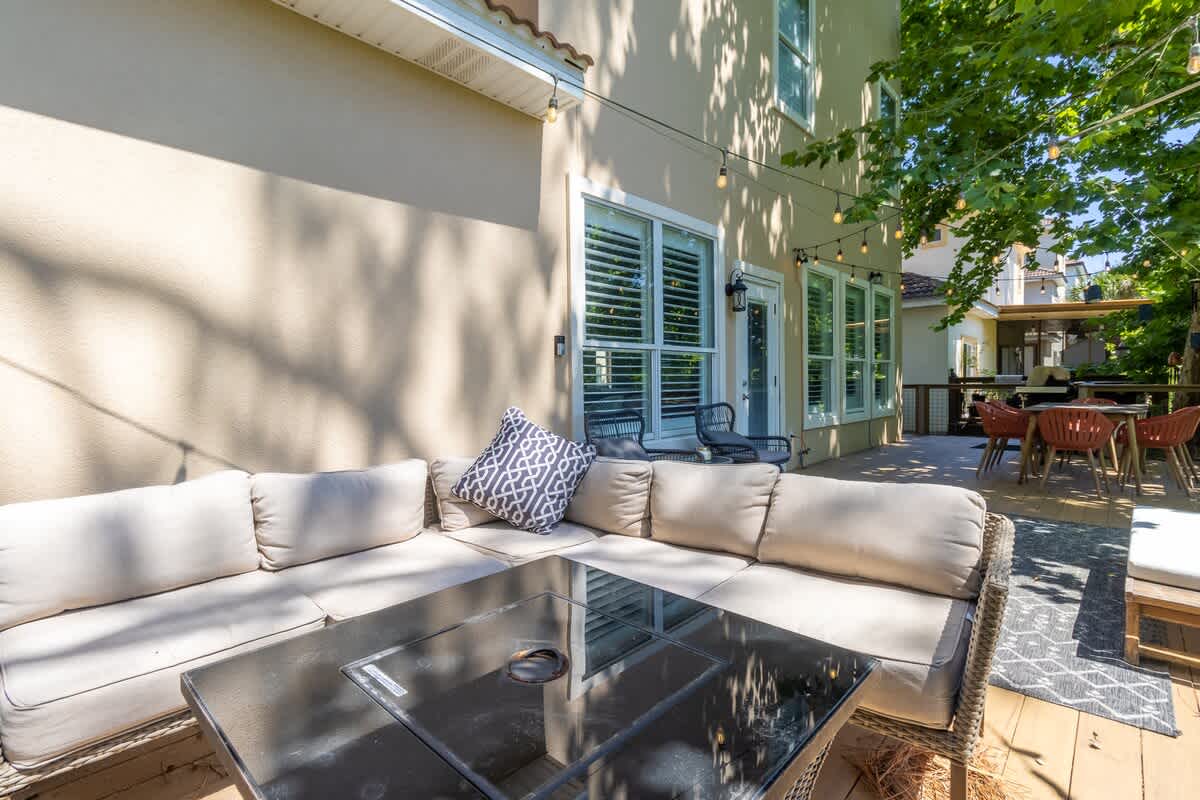 30A Gem | Fire Pit + Modern Decor
