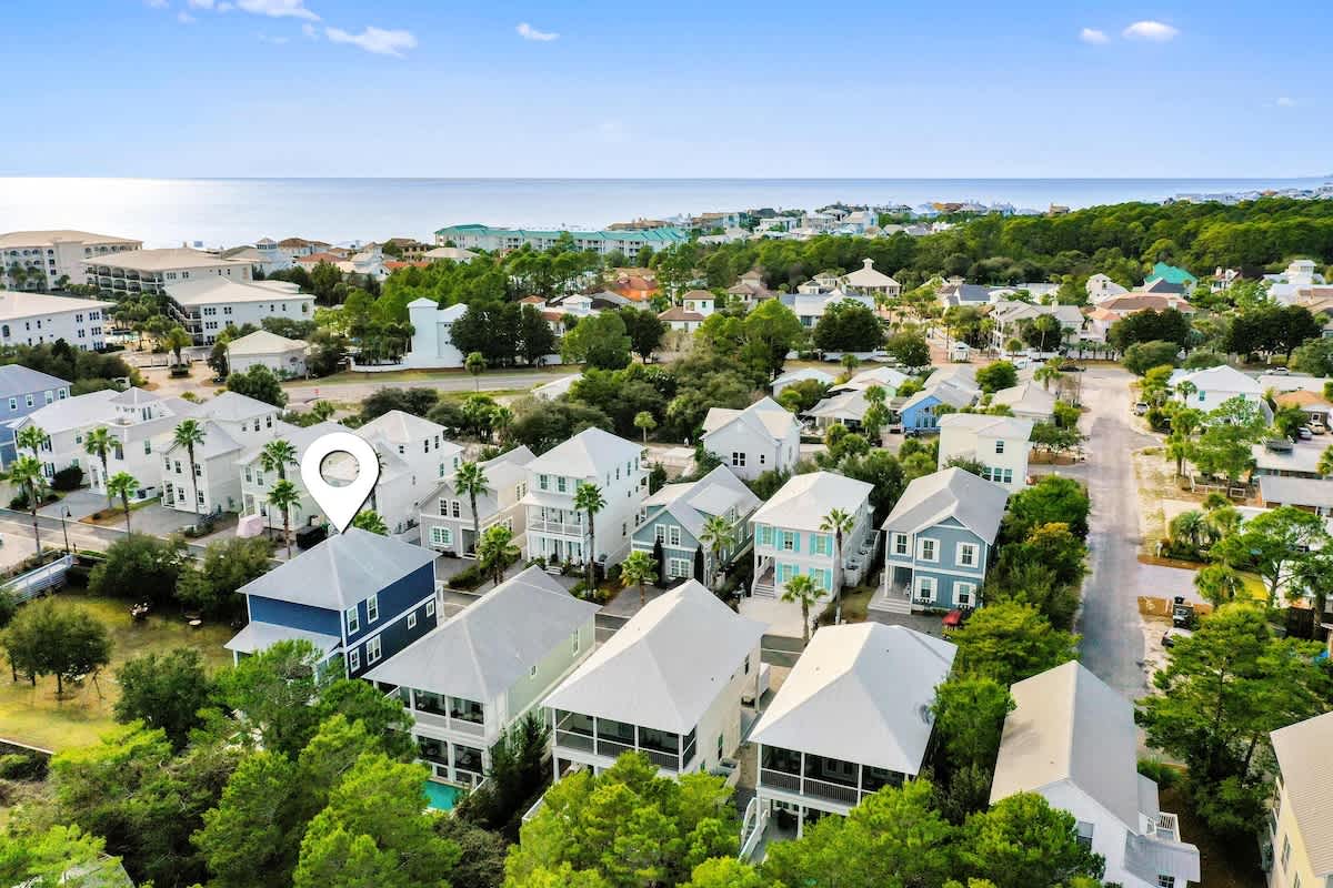 30A Escape - Walk to Beach, Private Pool