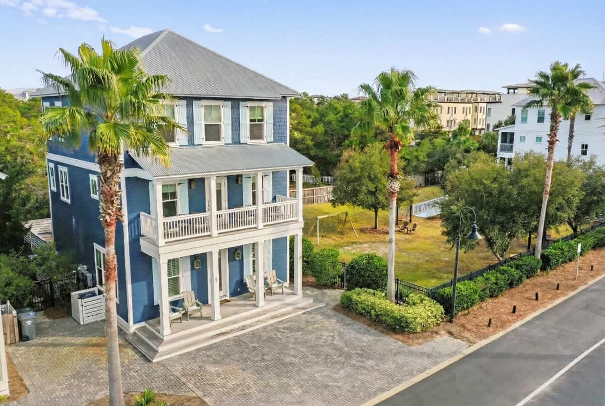 30A Escape - Walk to Beach, Private Pool