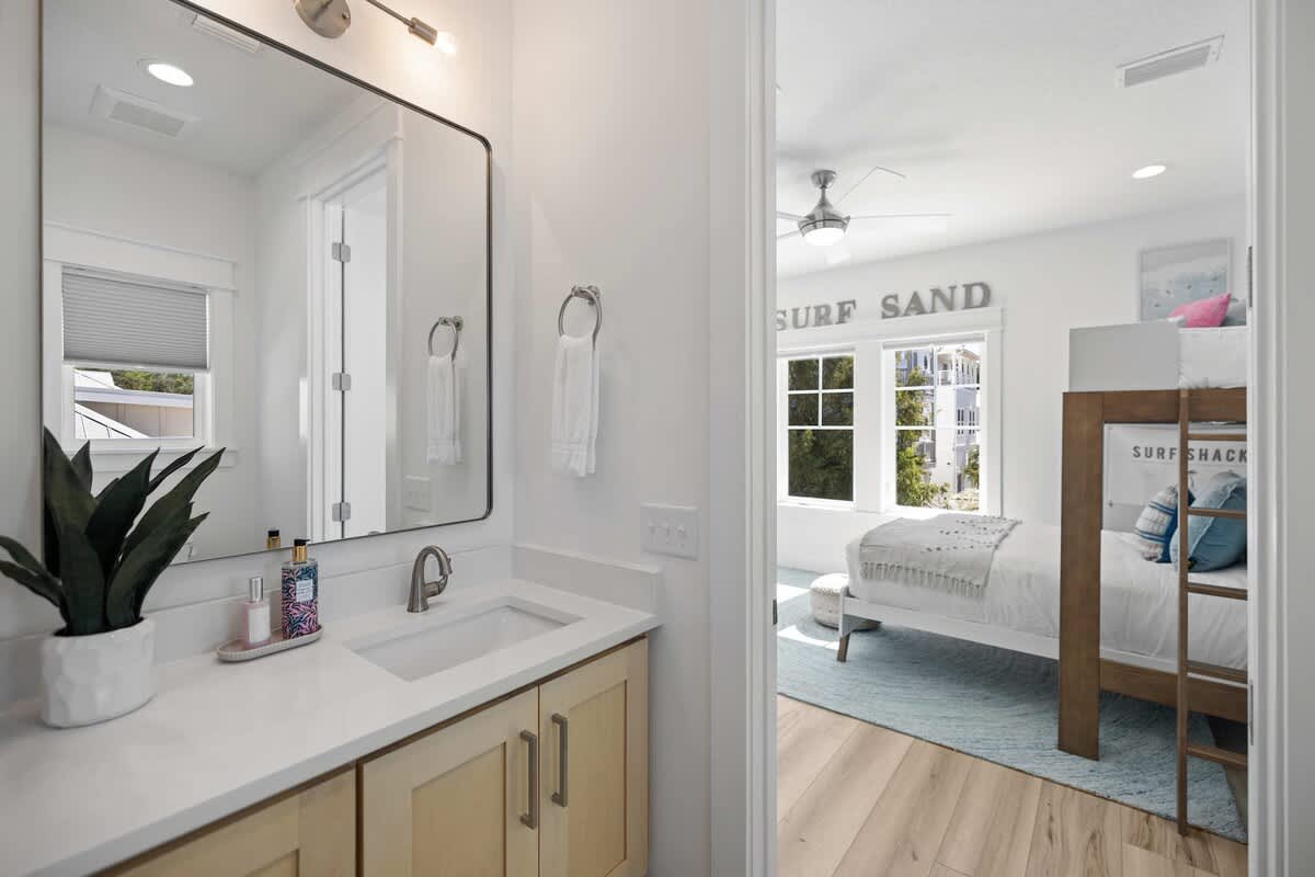 30A Retreat | Shared Pool + Patio w/ Grill