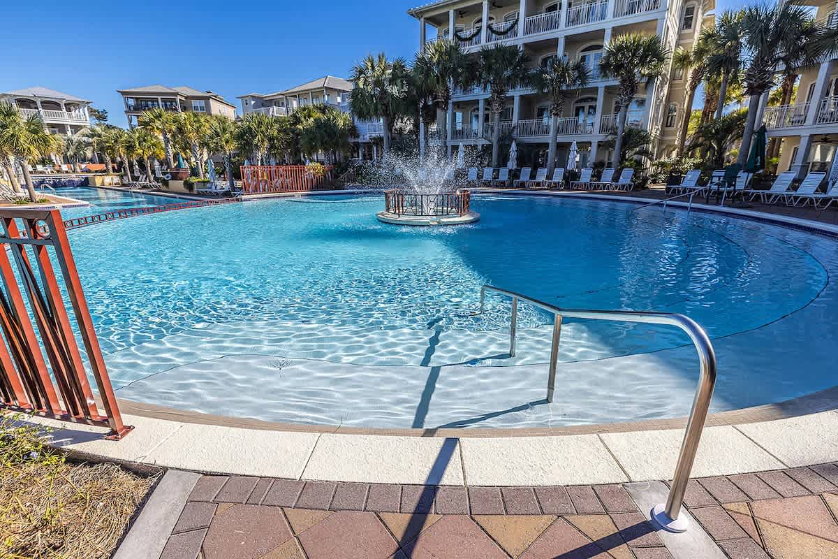 Inlet Beach Retreat - Shared Pool & Beach Access