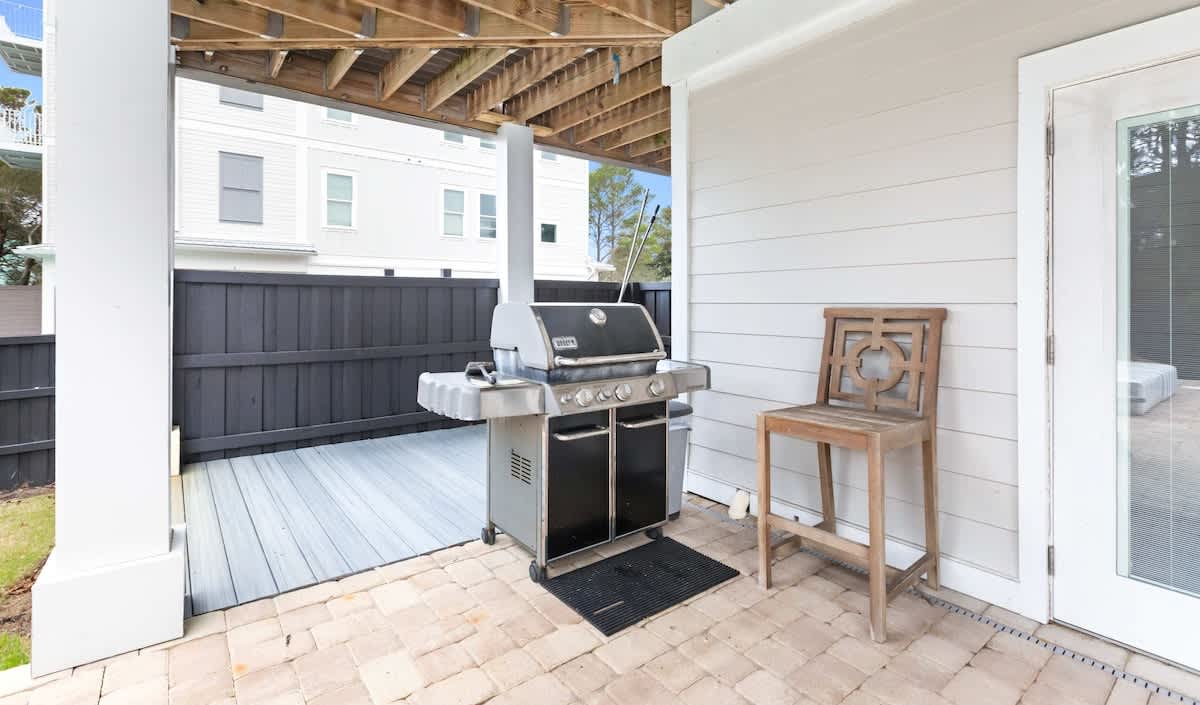 30A Coastal Retreat- Private Pool & Huge Deck
