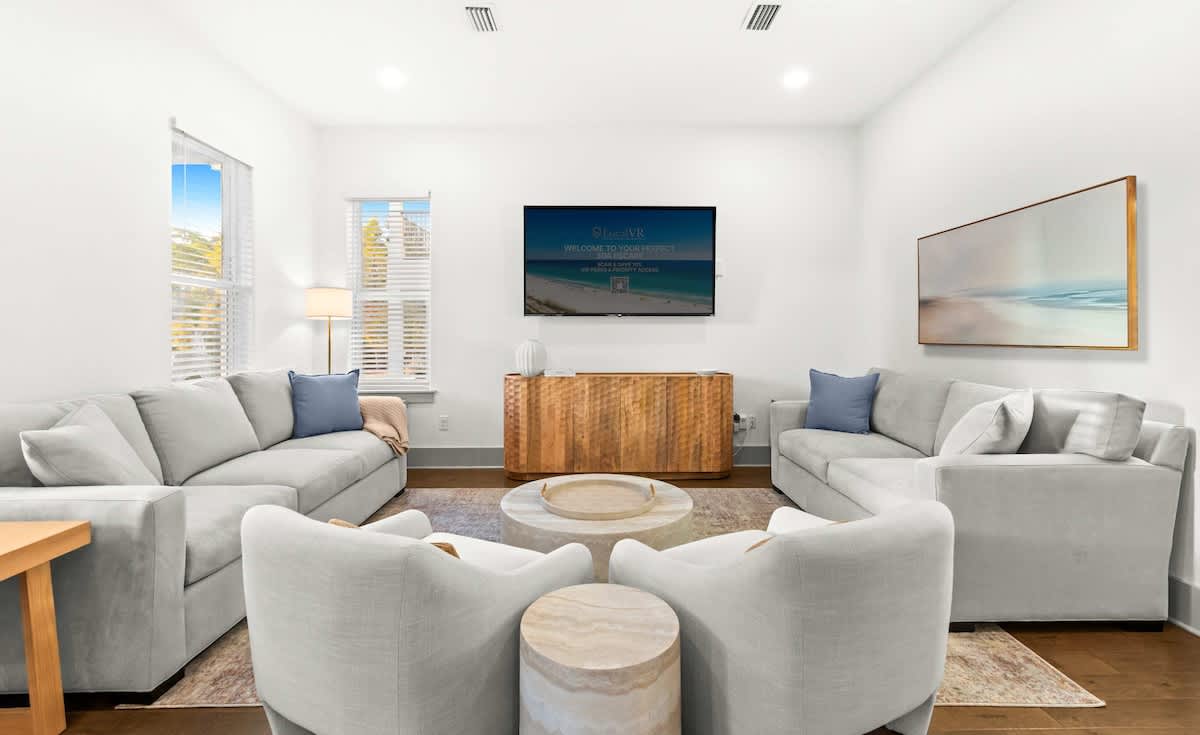 Sleeps 15 | Walk to Beach | 6-Seat Golf Cart