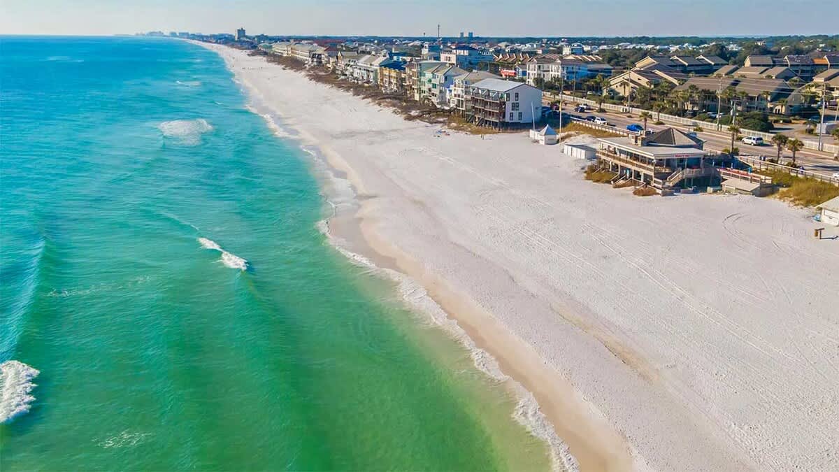 Sleeps 15 | Walk to Beach | 6-Seat Golf Cart
