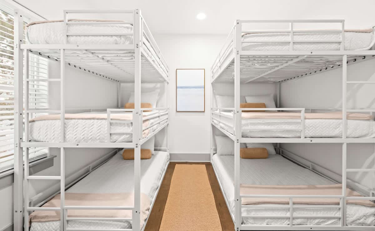 Sleeps 15 | Walk to Beach | 6-Seat Golf Cart