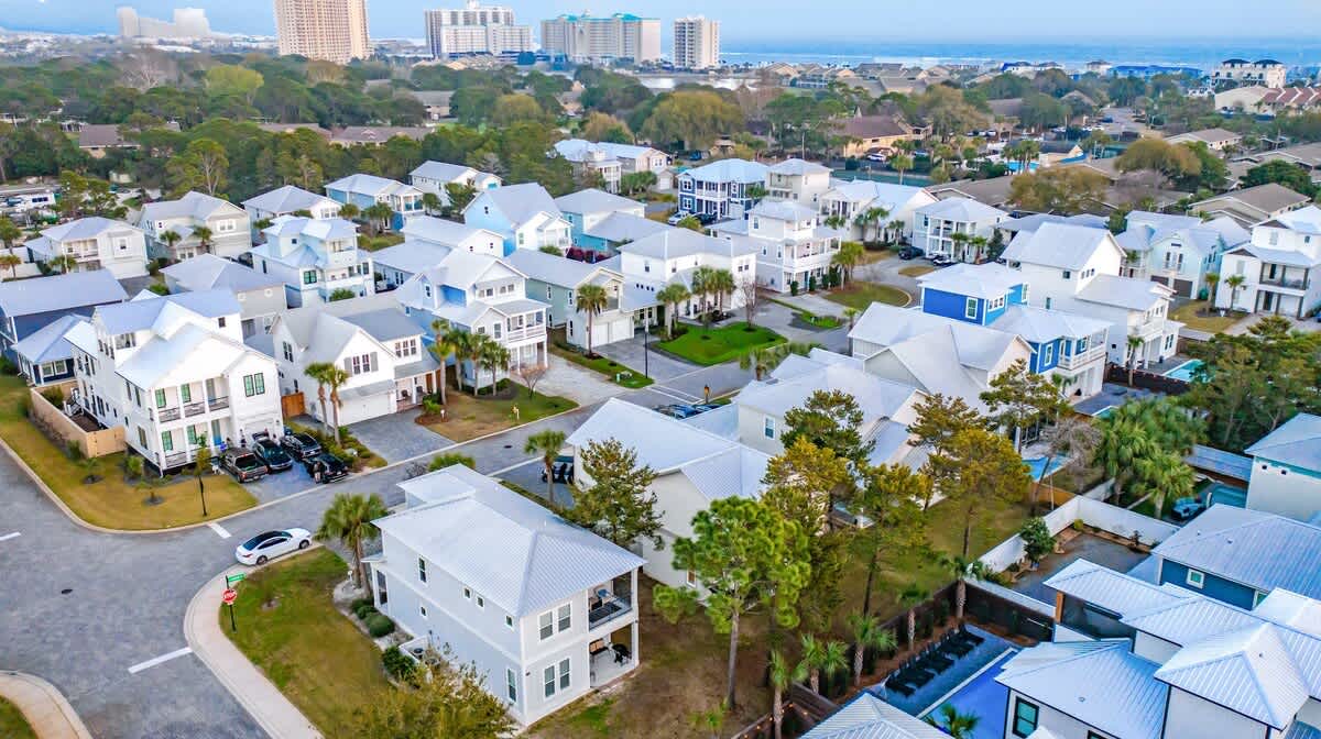 Sleeps 15 | Walk to Beach | 6-Seat Golf Cart