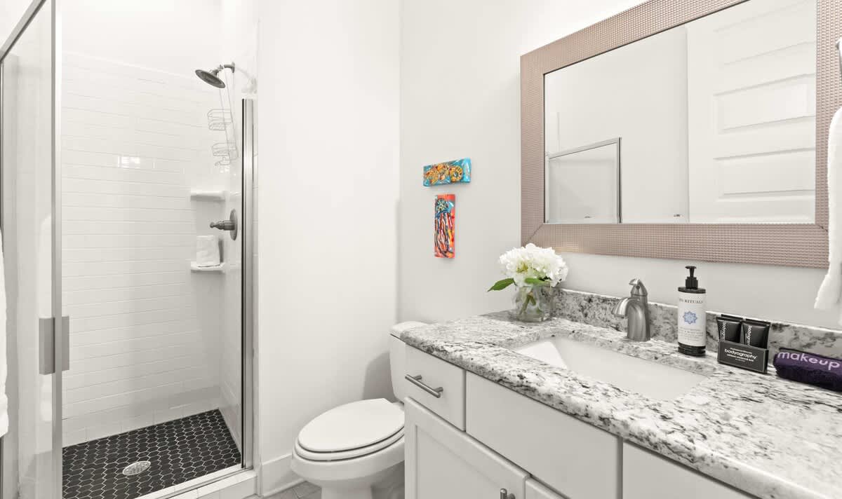 Santa Rosa Getaway | Shared Pool + Golf Cart