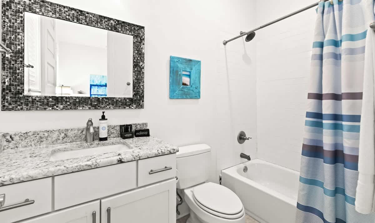Santa Rosa Getaway | Shared Pool + Golf Cart