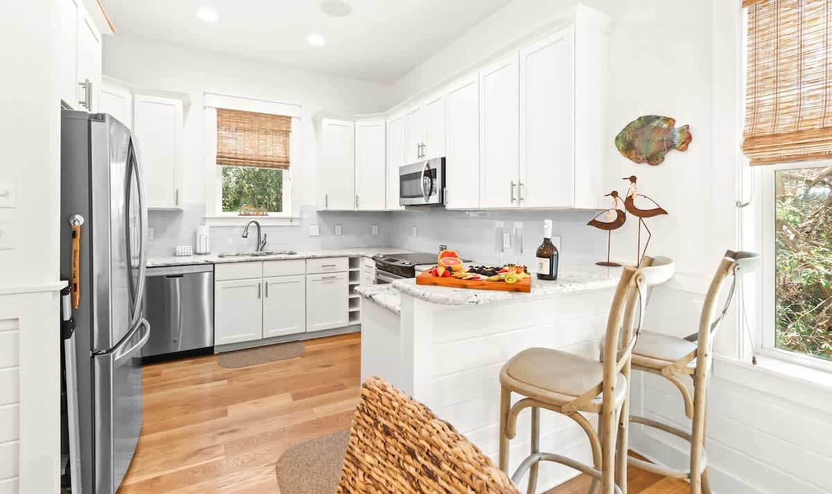 Santa Rosa Getaway | Shared Pool + Golf Cart