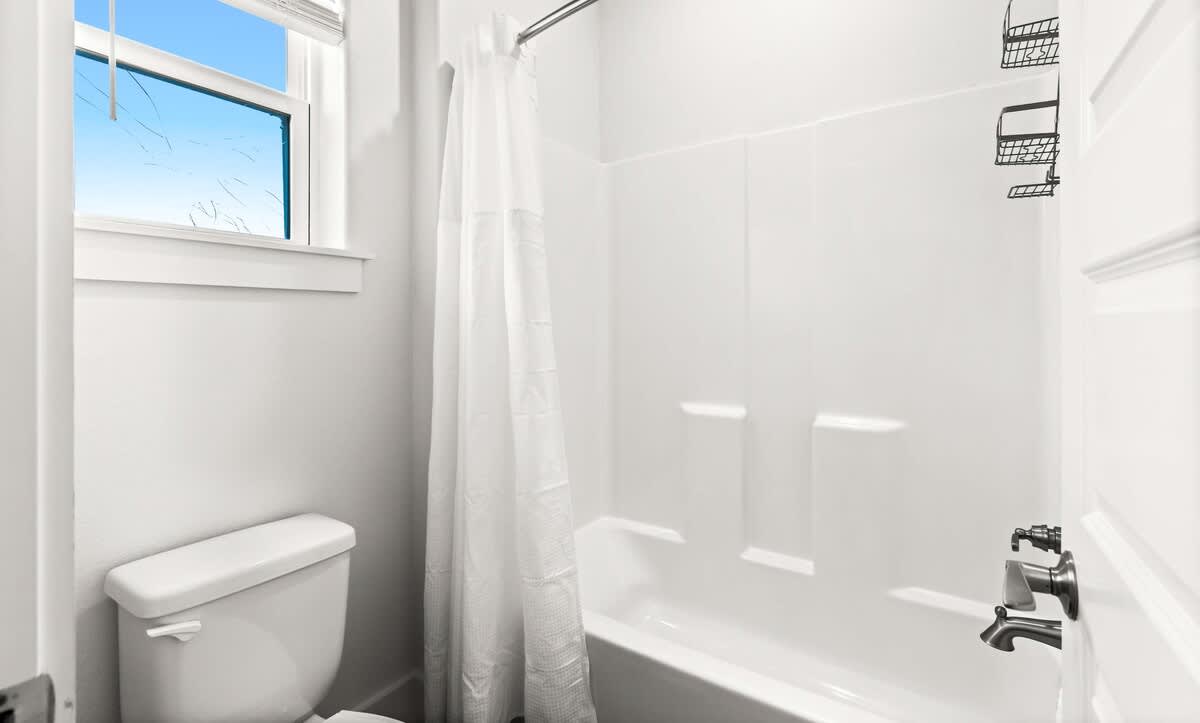 Walk To Beach | Sleeps 15| 6-Person Golf Cart