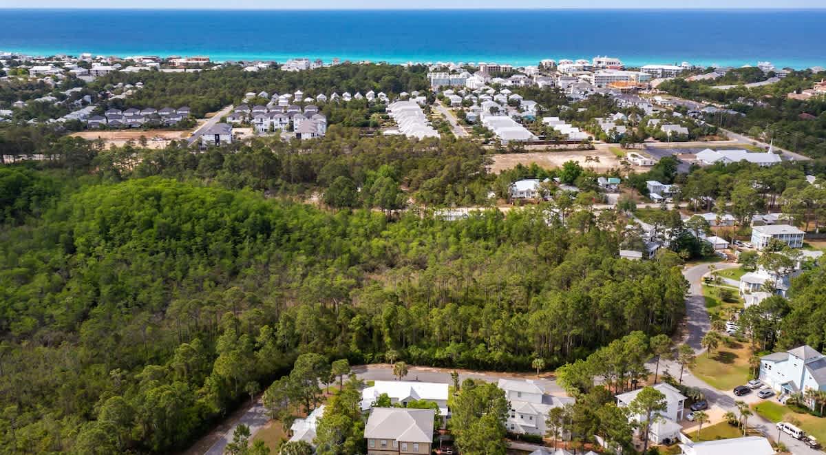 Santa Rosa Beach Getaway, Shared Pool , Golf Cart