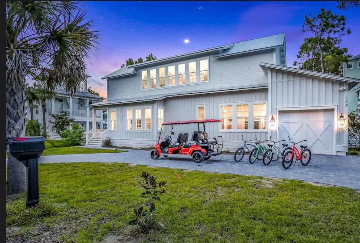 Exterior: On-site parking for 5 cars (1 in covered spot, 4 in driveway) 
