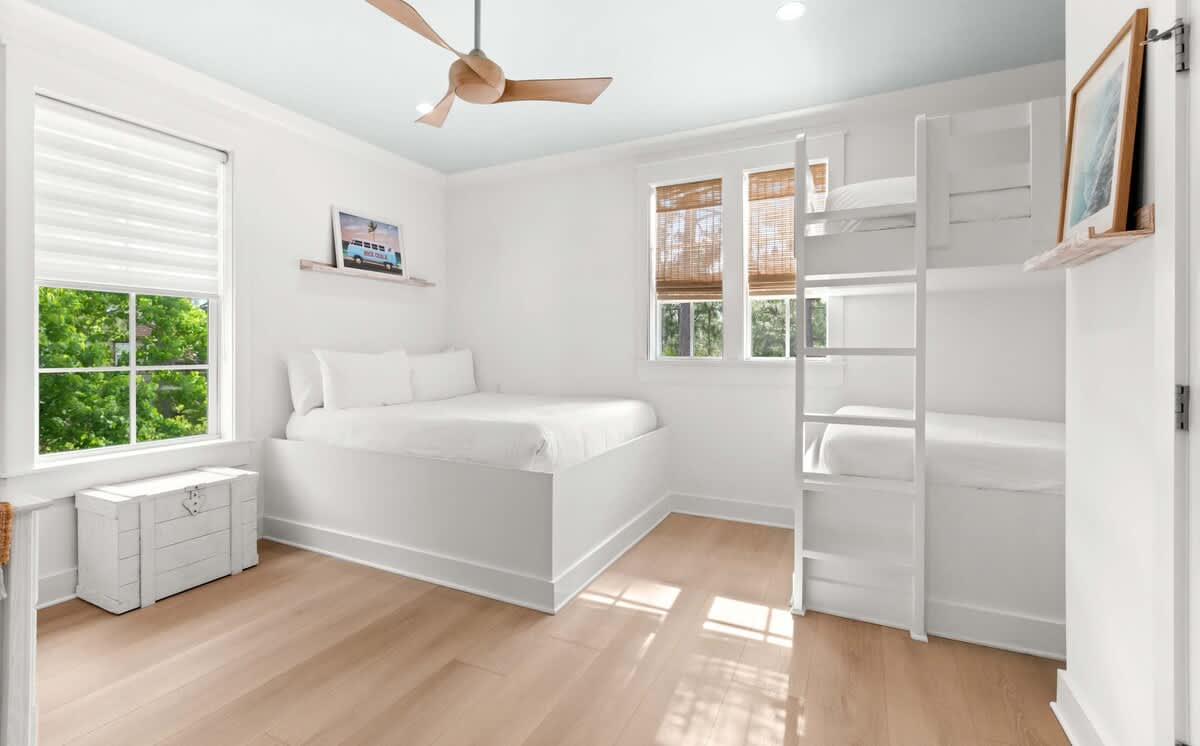 Santa Rosa Beach Getaway, Shared Pool , Golf Cart