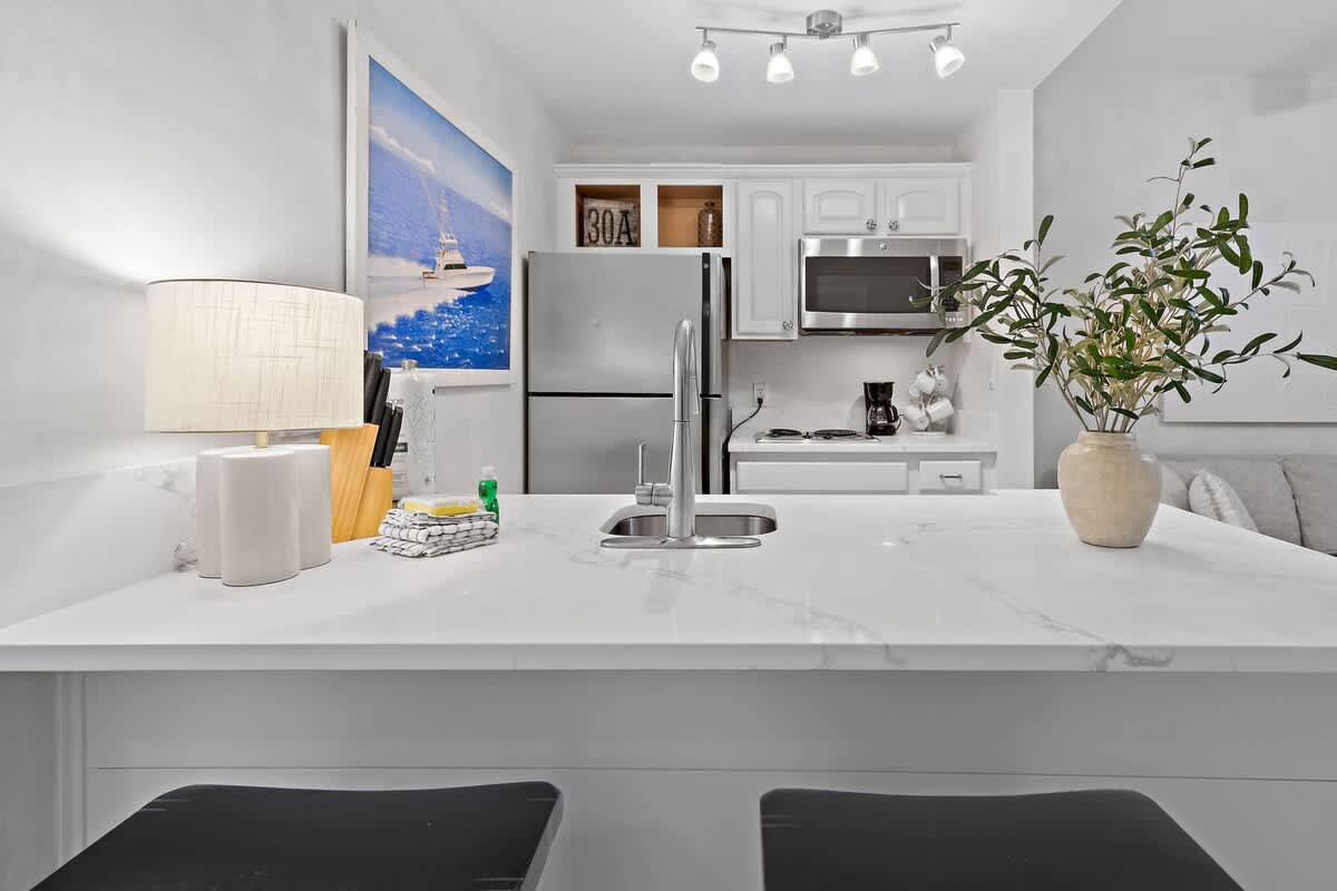 Amore by The Sea | Lake Views | Steps From Pool