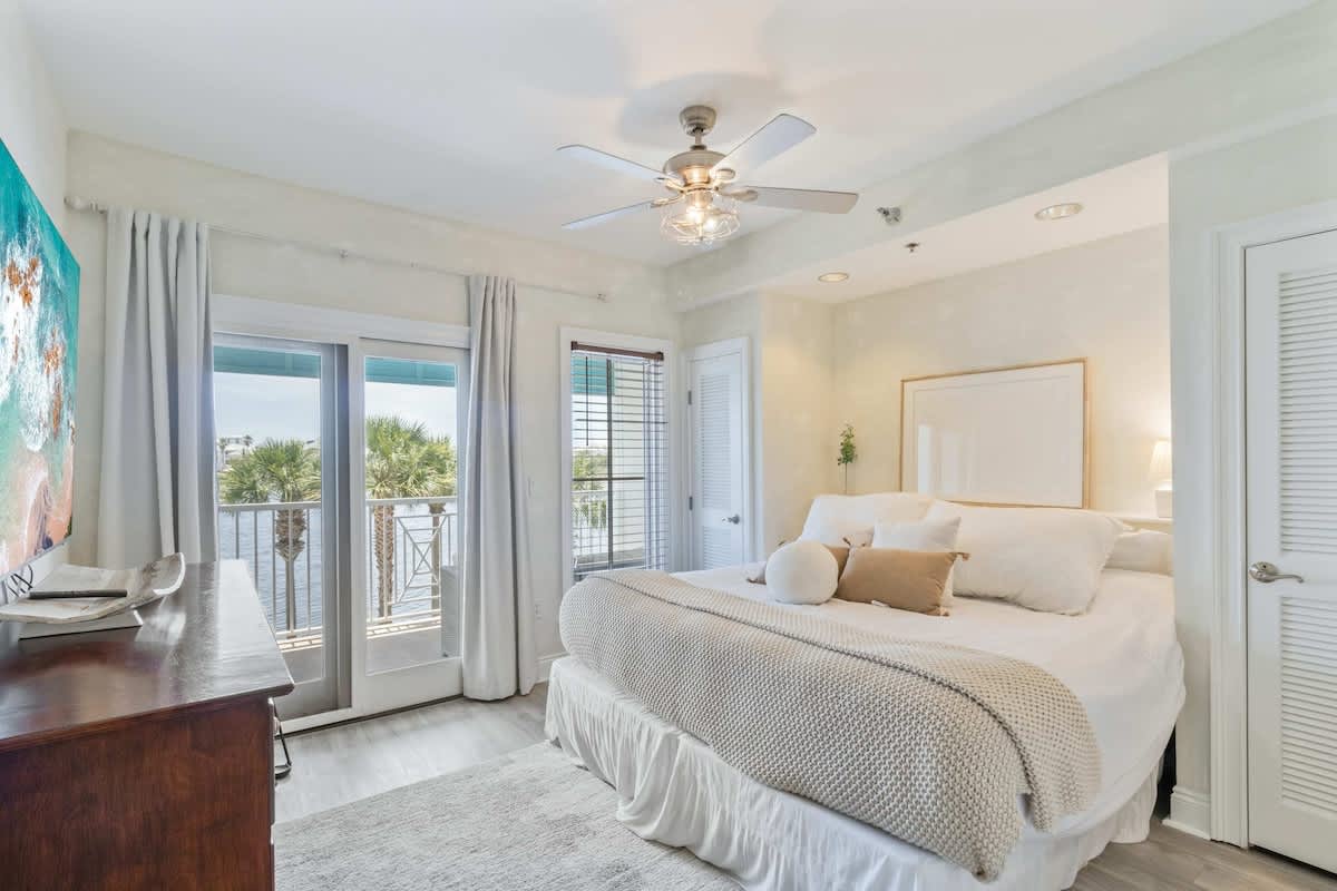 Amore by The Sea | Lake Views | Steps From Pool